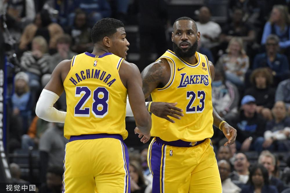 在比赛初期 在比赛初期