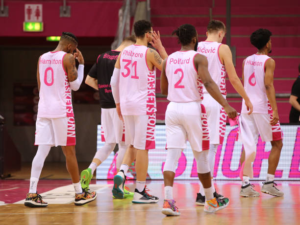 事业的两端 事业的两端